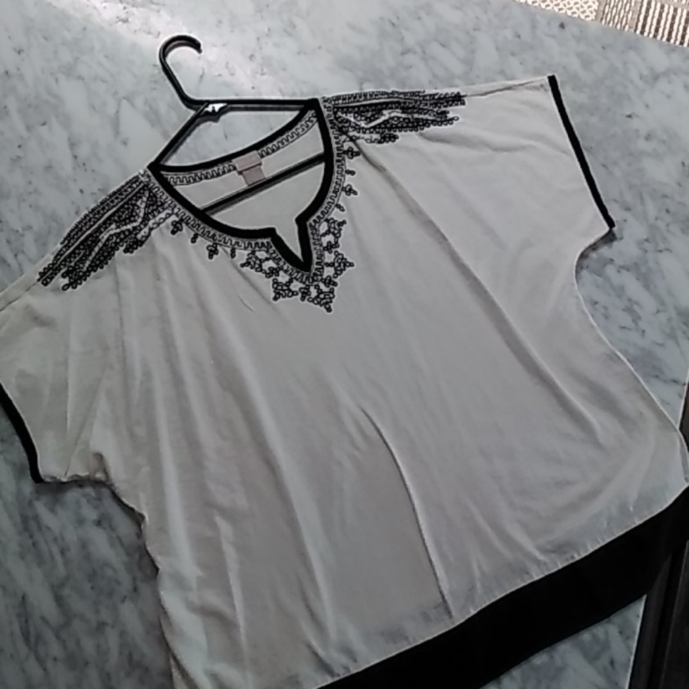 Tunic - Picture 2 of 3